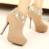 ANKLE BOOT